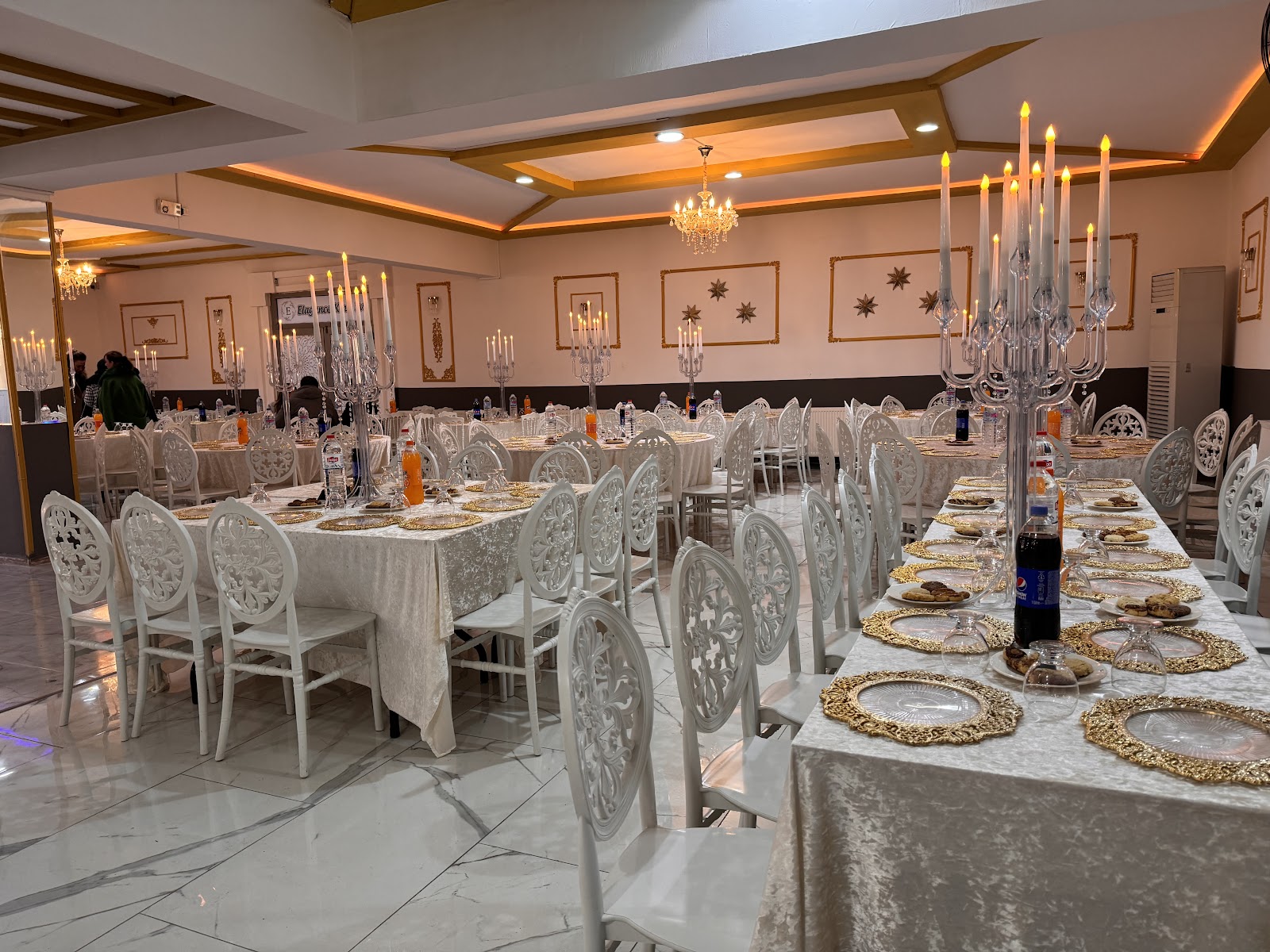 Elegance Kına Evi Ve Organizasyon kır düğünü mekanı — Merkez