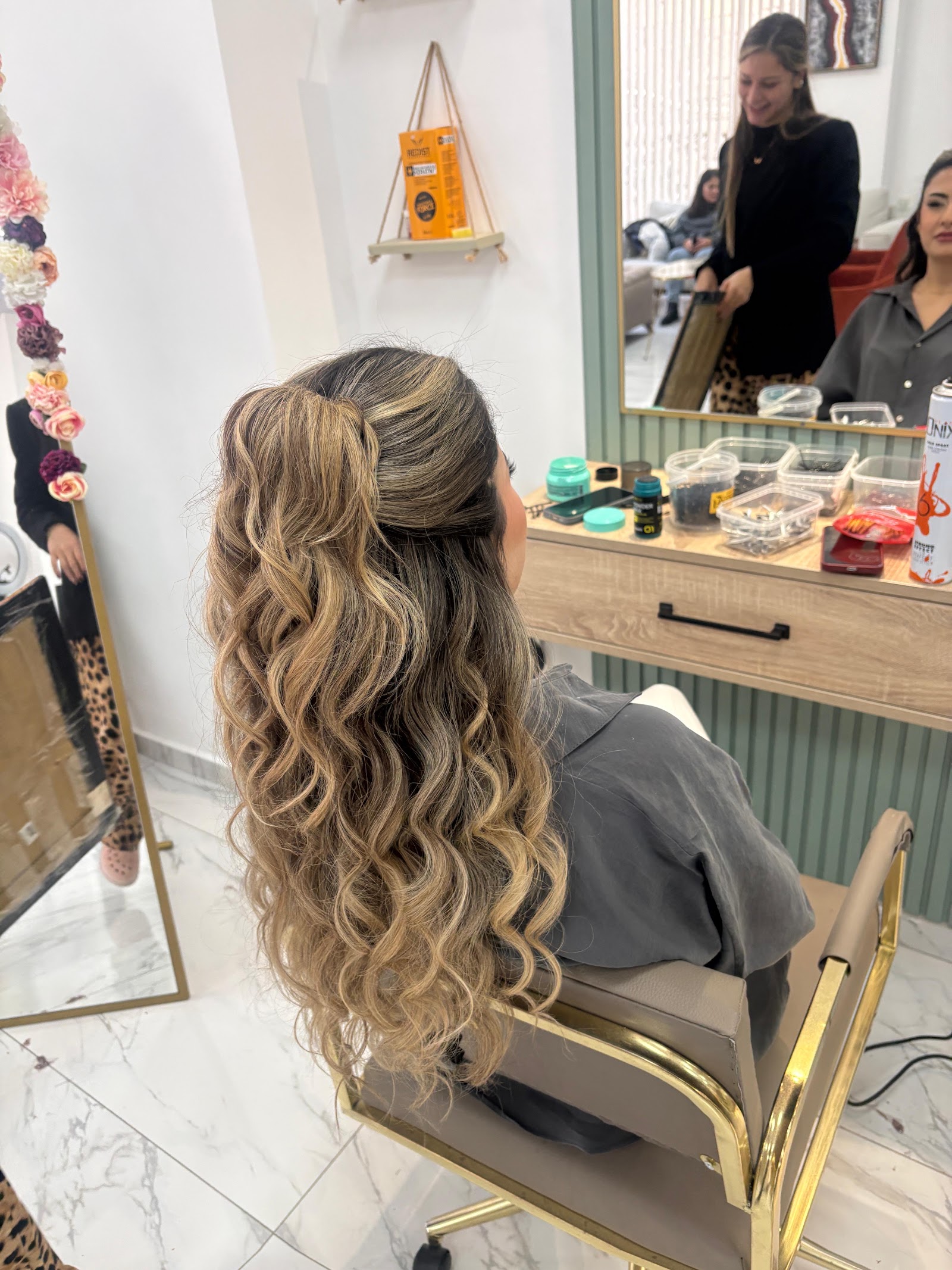 Glow House Hair & Make Up Studio