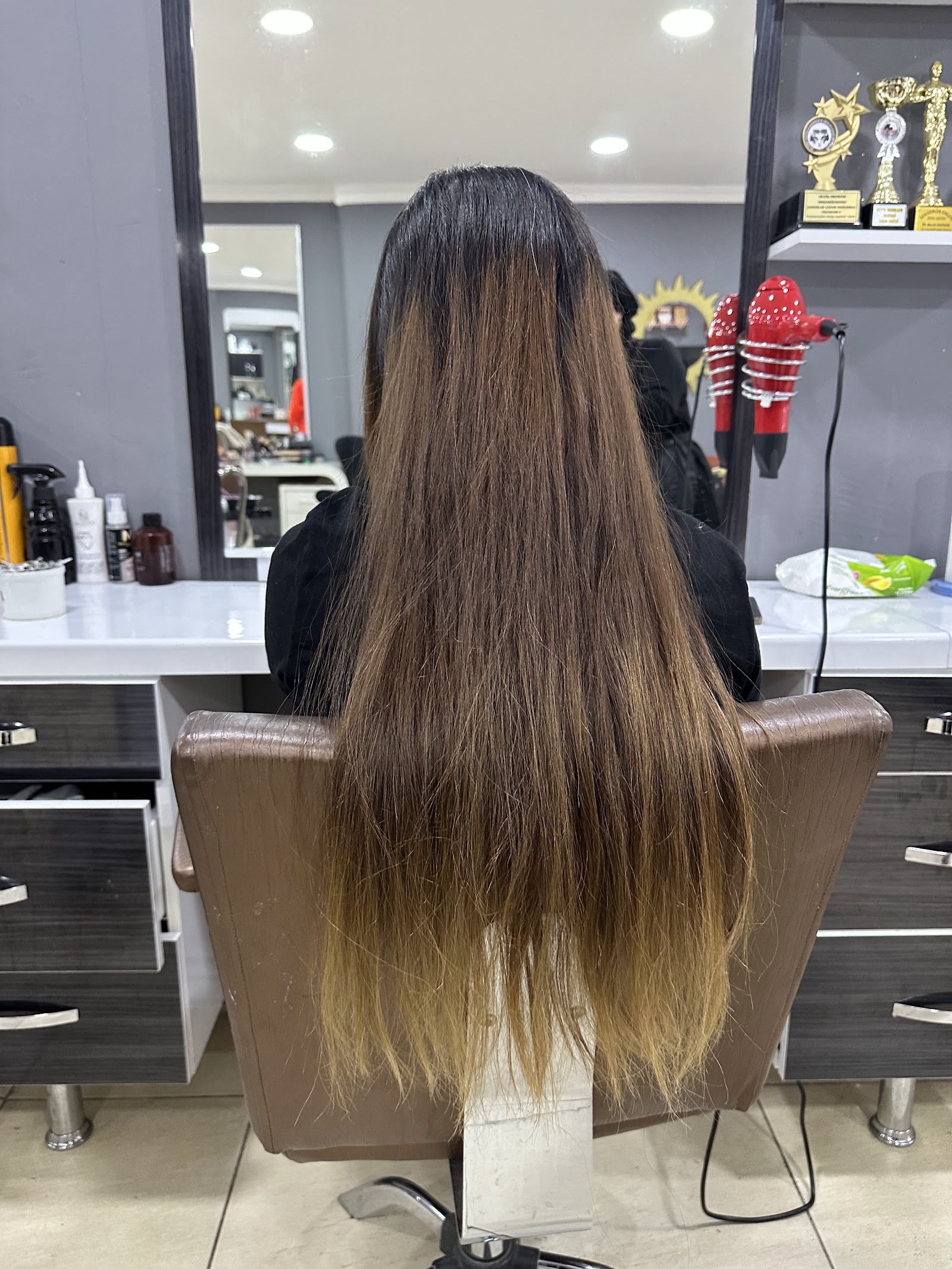 Meral Katran Kuaför ve Abiye Kiralama Salonu